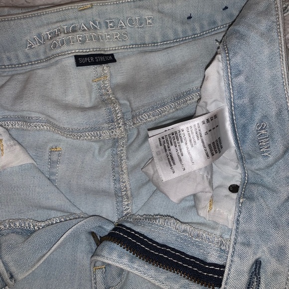 Ripped skinny jeans, light wash, super comfy& soft - Picture 4 of 7